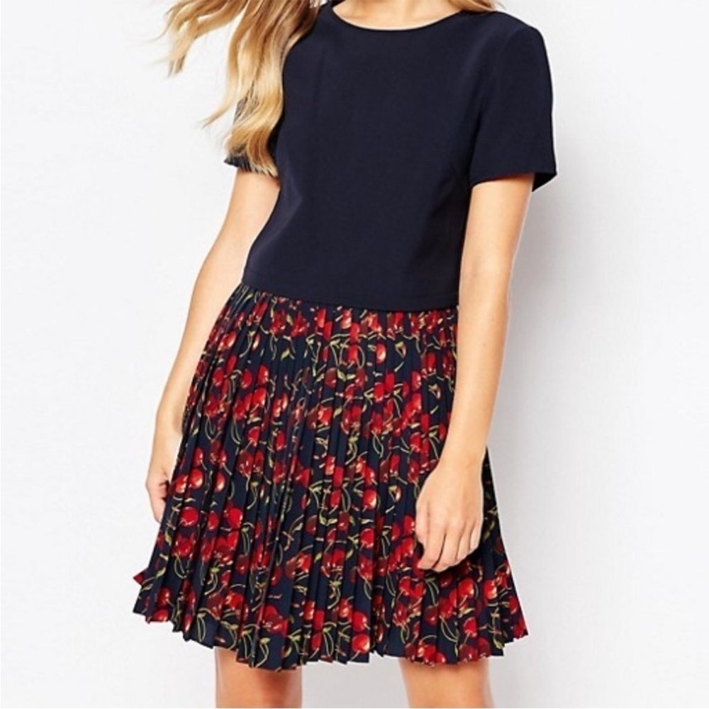 Ted Baker Sz 2 (Small) Delorez Cherry Dress Print Pleated short sleeve black